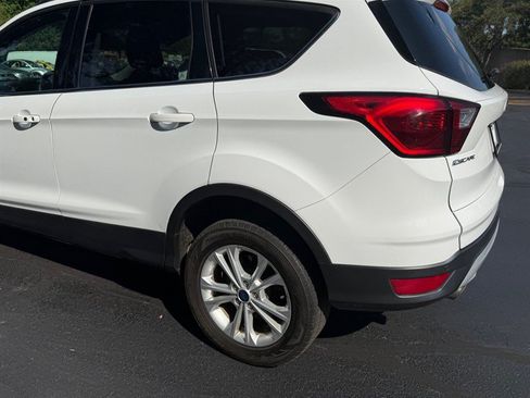 Used 2019 Ford Escape SEL AWD/4WD image 29