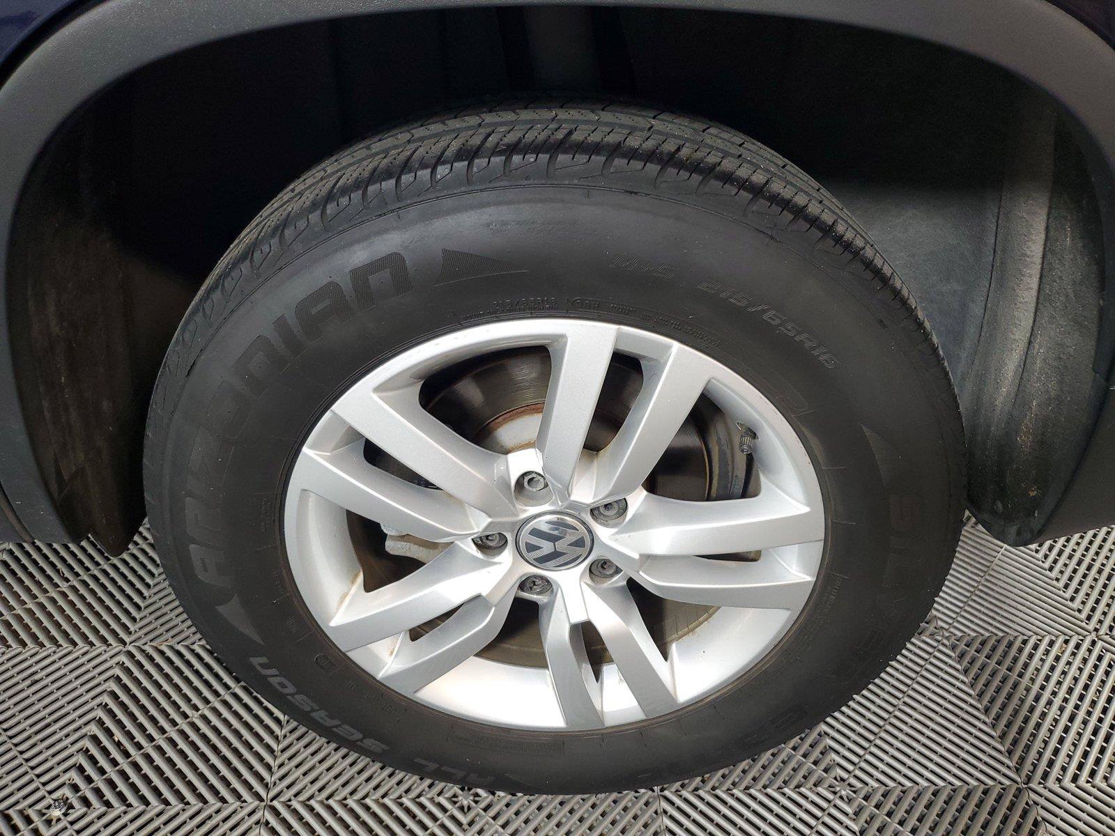 Used 2015 Volkswagen Tiguan S FWD image 10