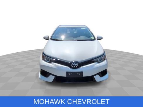 Used 2017 Toyota Corolla iM w/ Carpet Mat Package FWD image 3