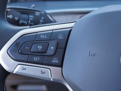 Used 2026 Volkswagen Tiguan S image 22