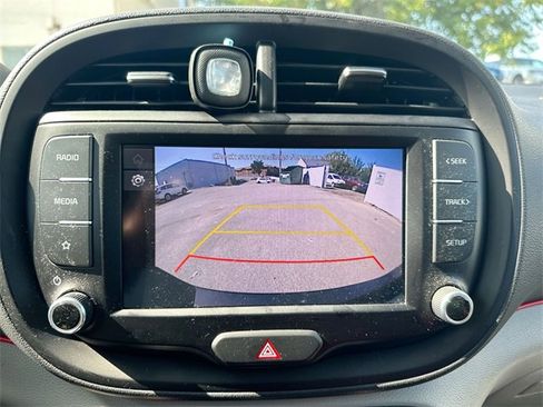 Used 2022 Kia Soul LX image 41