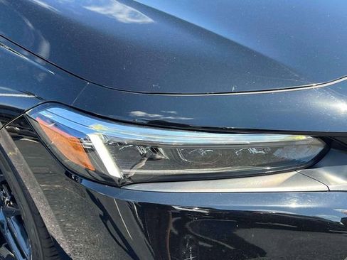 Used 2022 Honda Civic Sport image 9