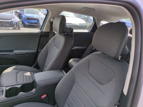 New 2025 Kia K4 EX FWD image 18
