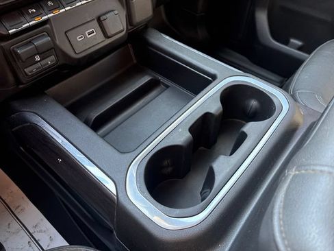 Used 2021 Chevrolet Silverado 1500 LTZ AWD/4WD image 17