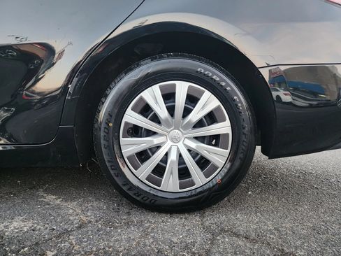 Used 2022 Toyota Camry LE FWD image 19