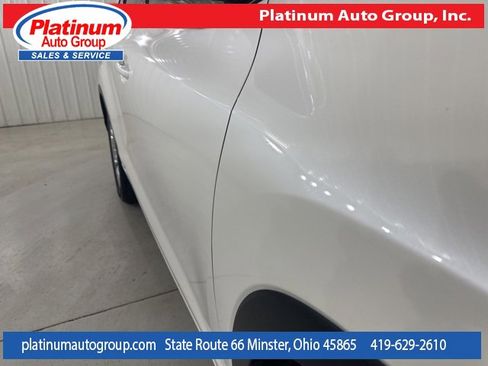 Used 2016 Toyota Highlander Limited image 40