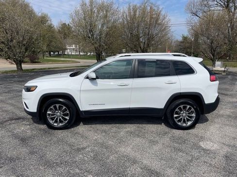 Used 2019 Jeep Cherokee Latitude Plus w/ Comfort/Convenience Group image 8