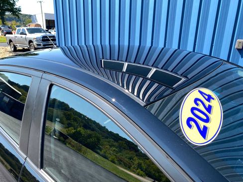 Used 2024 Nissan Versa S w/ Trunk Package image 5