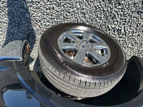 Used 2018 Ford F150 Lariat image 9