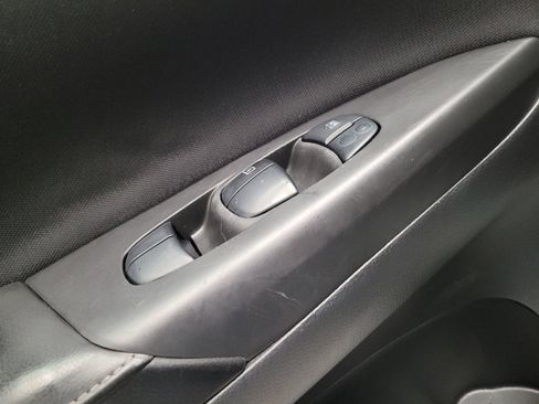 Used 2019 Nissan Sentra SV FWD image 27
