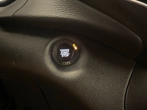 Used 2021 Jeep Cherokee High Altitude AWD/4WD image 16