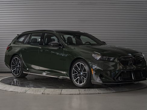Used 2026 BMW M5 Touring w/ Executive Package AWD/4WD image 7