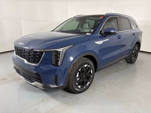 New 2026 Kia Sorento S image 4