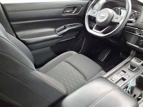 Certified 2024 Nissan Pathfinder S image 9