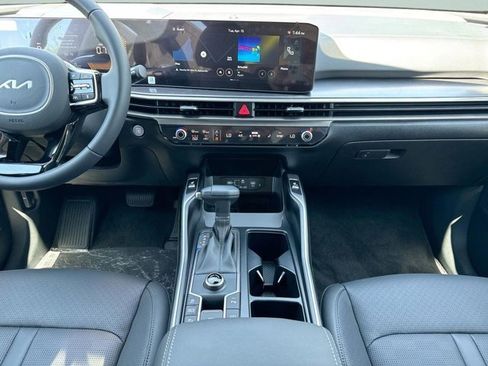 Used 2025 Kia Sorento S w/ Panoramic Sunroof Package image 12