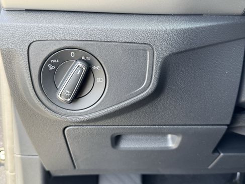 Used 2023 Volkswagen Atlas SE w/ Panoramic Sunroof Package FWD image 28
