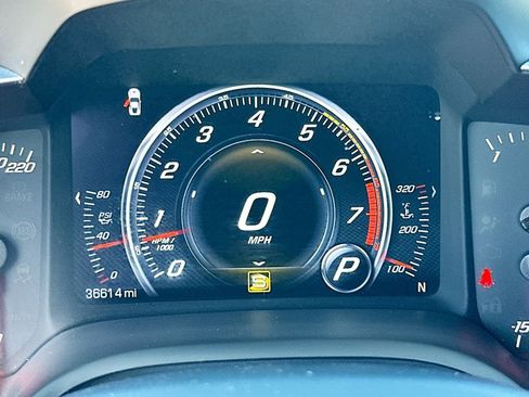 Used 2016 Chevrolet Corvette Z06 w/ 3LZ Preferred Equipment Group image 13