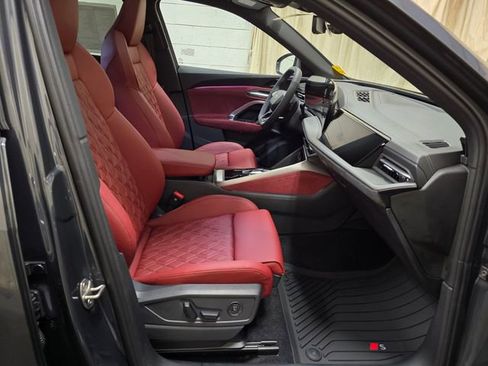 New 2025 Audi SQ5 Prestige image 34