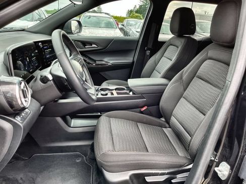 Used 2026 Chevrolet Equinox LT AWD/4WD image 14