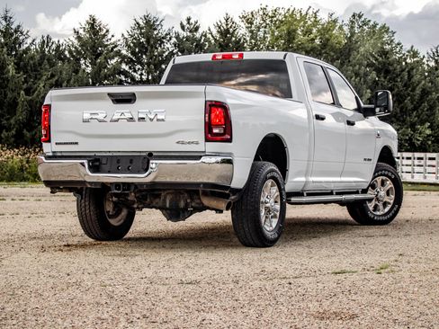 Used 2025 RAM 2500 Big Horn AWD/4WD image 9