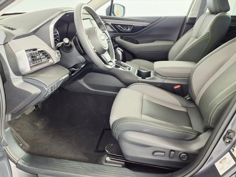 Certified 2025 Subaru Outback Onyx Edition image 13