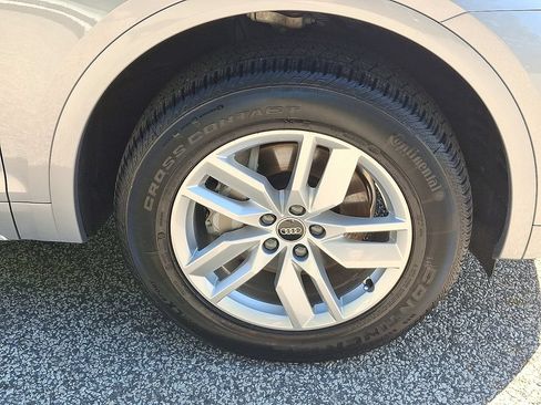 Certified 2023 Audi Q5 2.0T Premium w/ Convenience Package AWD/4WD image 9