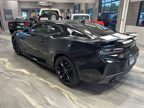 Used 2016 Chevrolet Camaro SS RWD image 33