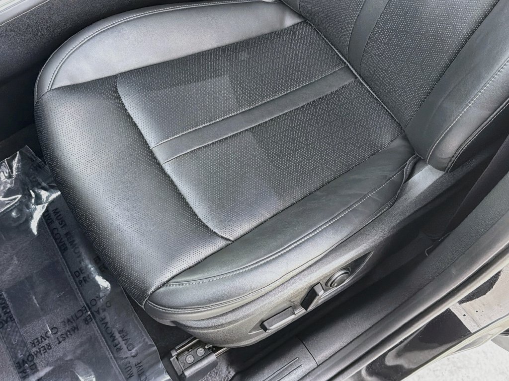 Used 2023 Kia Sorento S w/ Panoramic Sunroof Package AWD/4WD image 19