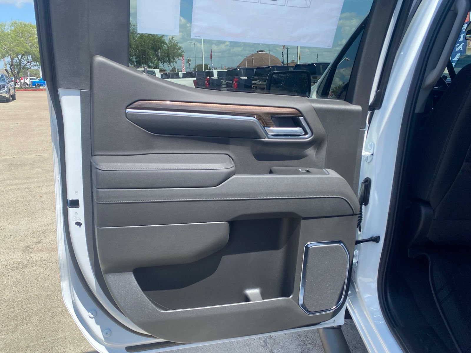 New 2026 Chevrolet Silverado 1500 RST w/ RST Select Package RWD image 15