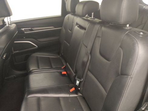 Used 2020 Kia Telluride LX AWD/4WD image 18