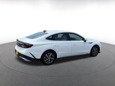 Used 2026 Hyundai Sonata Blue FWD image 12