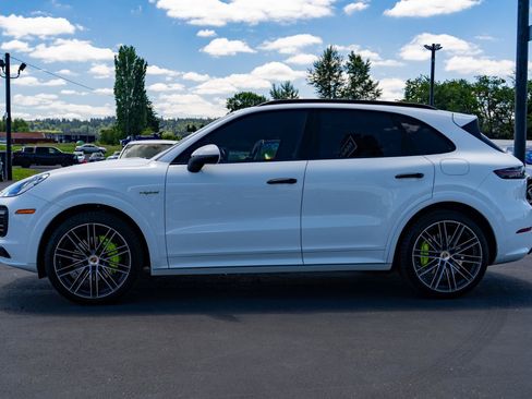 Used 2019 Porsche Cayenne E-Hybrid AWD/4WD image 14