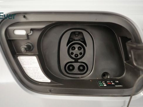 Used 2022 Audi Q4 e-tron Premium Plus image 24