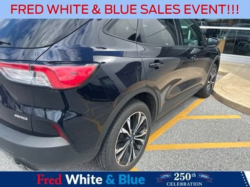 Used 2021 Ford Escape SE w/ SE Sport Appearance Package AWD/4WD image 4