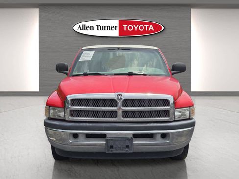 Used 2001 Dodge Ram 1500 Truck 2WD Quad Cab image 2