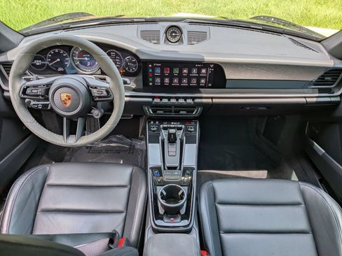 Certified 2023 Porsche 911 Carrera GTS RWD image 21