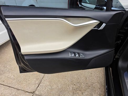 Used 2018 Tesla Model S 100D AWD/4WD image 16