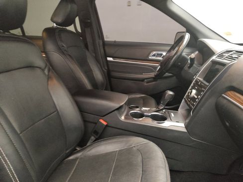 Used 2019 Ford Explorer Limited w/ Class III Trailer Tow Package image 21