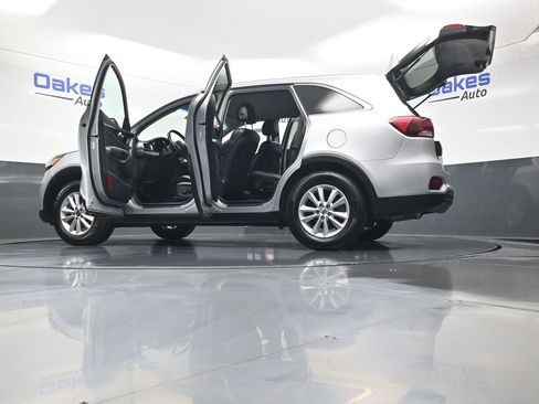 Used 2020 Kia Sorento LX w/ LX I4 Convenience Package image 61