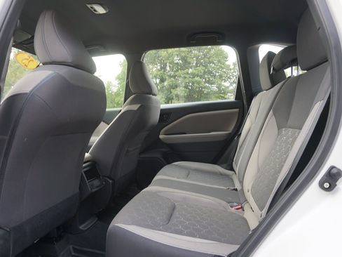Used 2025 Subaru Forester AWD/4WD image 13