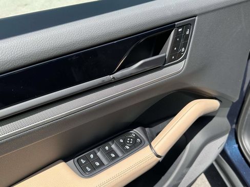 New 2026 Porsche Cayenne Coupe AWD/4WD image 18