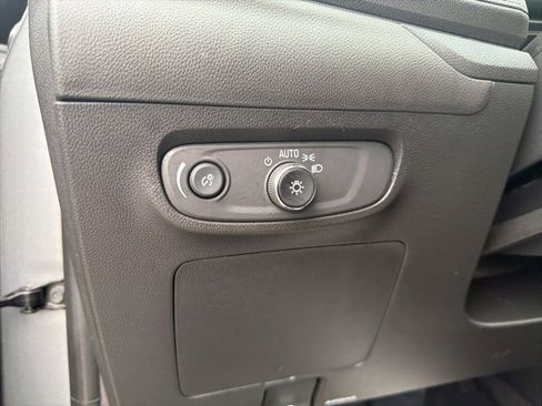 Used 2025 Buick Encore GX Preferred image 40