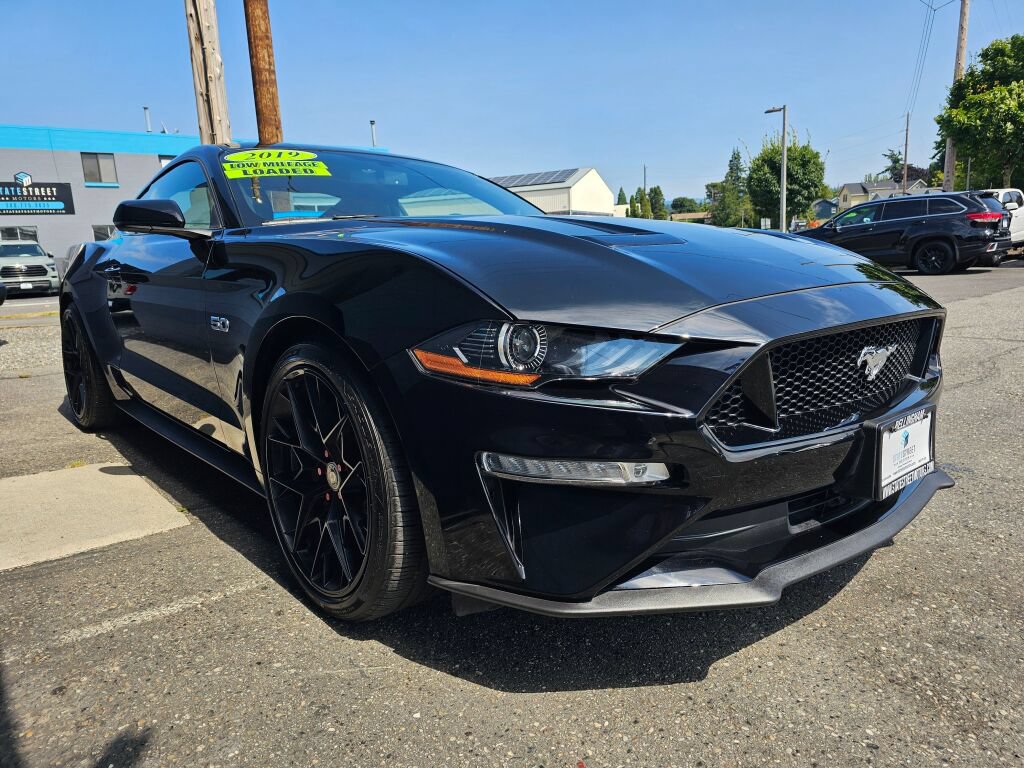 Used 2019 Ford Mustang GT Premium w/ Equipment Group 401A RWD image 6