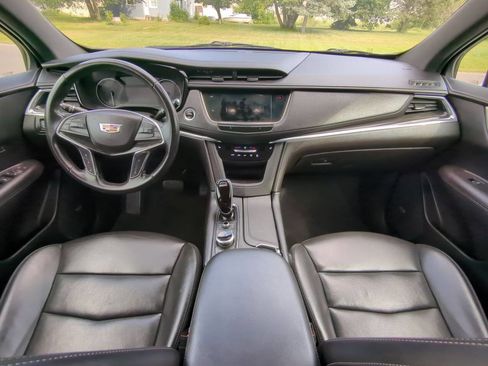 Used 2020 Cadillac XT5 Premium Luxury w/ LPO, Floor Liner Package image 20