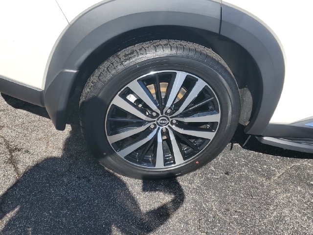 Used 2024 Nissan Pathfinder Platinum AWD/4WD image 5