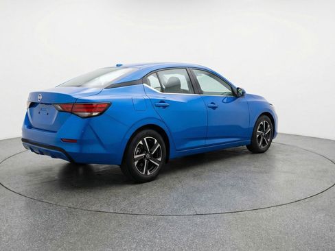 Used 2025 Nissan Sentra SV image 9