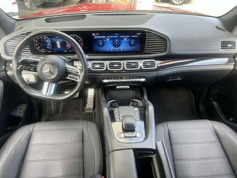 Used 2024 Mercedes-Benz GLS 580 4MATIC image 13