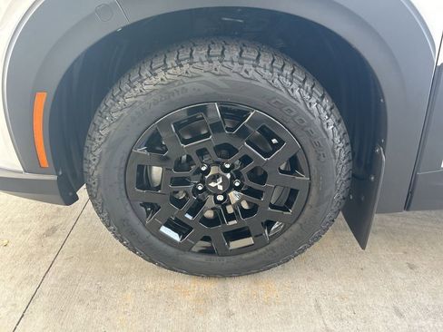 New 2025 Mitsubishi Outlander Trail Edition image 15