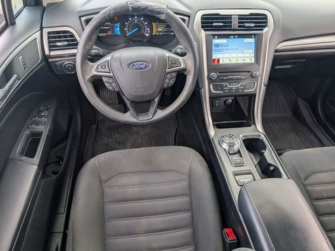 Used 2018 Ford Fusion SE w/ Fusion SE Technology Package image 13