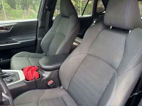Used 2022 Toyota RAV4 SE AWD/4WD image 10